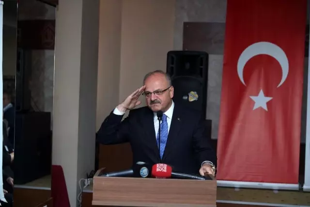Vali Çakacak muhtarlarla kahvaltıda bir araya geldi