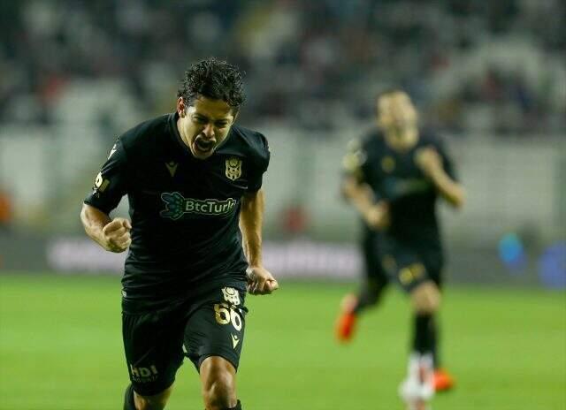 Yeni Malatyaspor, Konyaspor'u 2-0 mağlup etti!