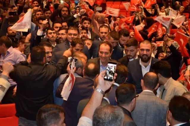 Yeniden Refah Partisi Genel Başkanı Fatih Erbakan,