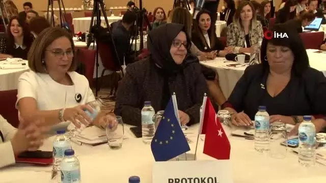 Bakan Selçuk 'İş Dünyasında Kadın İletişim Ağı' tanıtım toplantısında konuştu Bakan Selçuk 'İş Dünyasında Kadın İletişim Ağı' tanıtım toplantısında konuştu