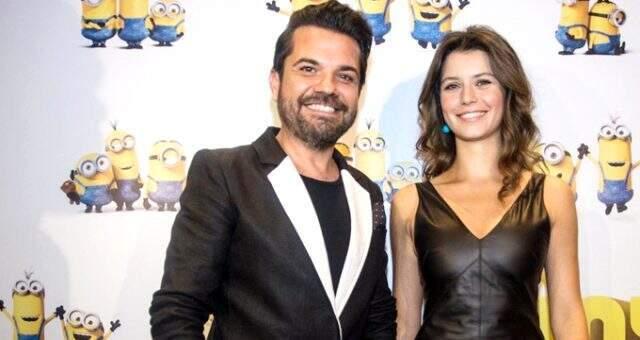 Beren Saat ve Kenan Doğulu çelenkle boşanmıyoruz sinyali verdi