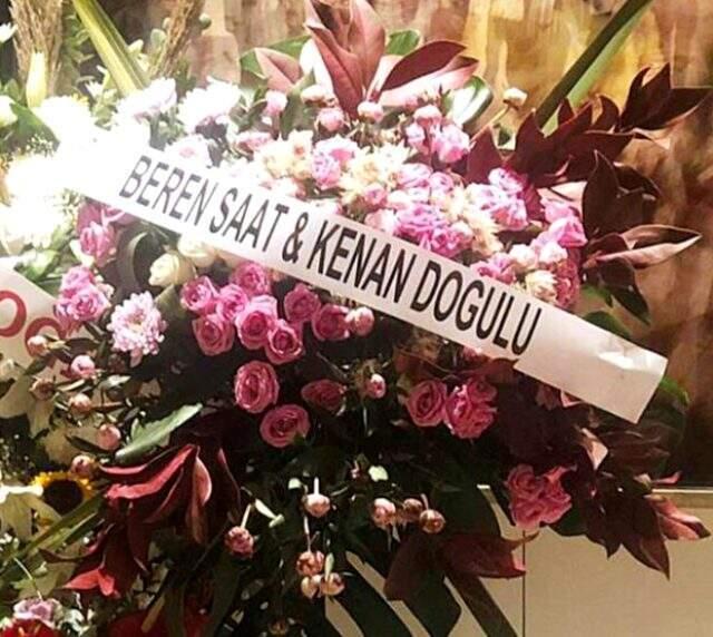 Beren Saat ve Kenan Doğulu çelenkle boşanmıyoruz sinyali verdi