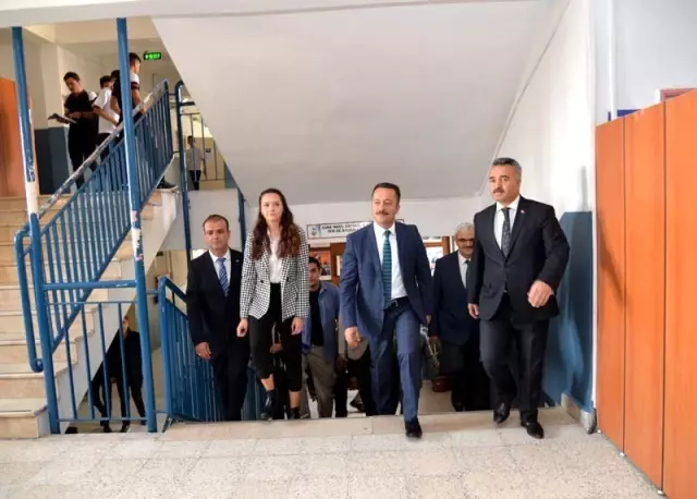 Bir günlüğüne vali olunca hayali gerçekleşti Bir günlüğüne vali olunca hayali gerçekleşti