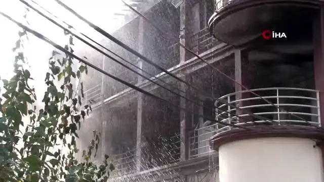 'Bir Zamanlar Çukurova' dizisinin çekildiği hastanede yangın çıktı 'Bir Zamanlar Çukurova' dizisinin çekildiği hastanede yangın çıktı