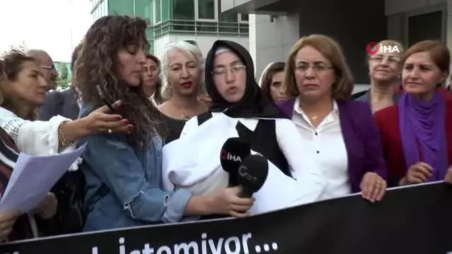 Doğum yapan karısını bıçaklayan zanlıdan şok savunma: 'İsteseydim üçünü de orada öldürürdüm' Doğum yapan karısını bıçaklayan zanlıdan şok savunma: 'İsteseydim üçünü de orada öldürürdüm'