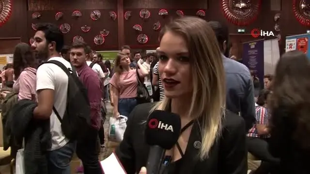 Dünyanın en iyi bin üniversitesinden 60'ının Türkiye'de olduğunu duyanlar fuar alanına akın etti