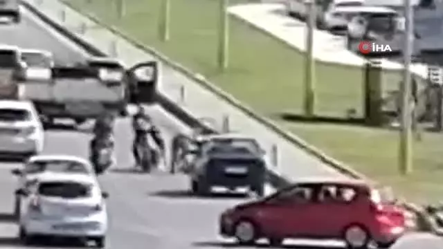 Düşe kalka ölüm yolculuğu kamerada. Düşe kalka ölüm yolculuğu kamerada.