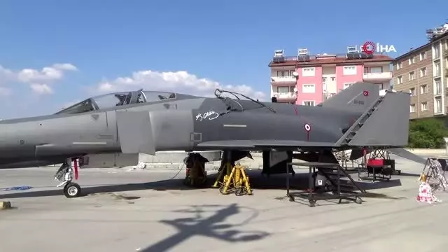 F4 Fantom savaş uçağı Burdur'da sergilenecek F4 Fantom savaş uçağı Burdur'da sergilenecek