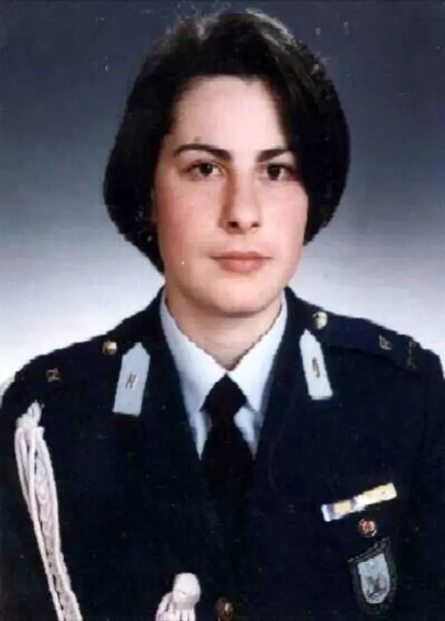 Gören bir daha bakıyor, gözlerine inanamıyor Gören bir daha bakıyor, gözlerine inanamıyor