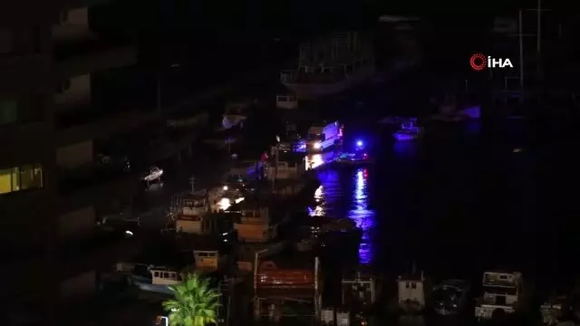 İskenderun körfezinde şiddetli yağmur ve fırtına balıkçıları canından ediyordu