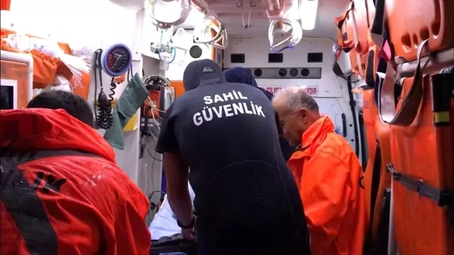 İskenderun körfezinde şiddetli yağmur ve fırtına balıkçıları canından ediyordu İskenderun körfezinde şiddetli yağmur ve fırtına balıkçıları canından ediyordu