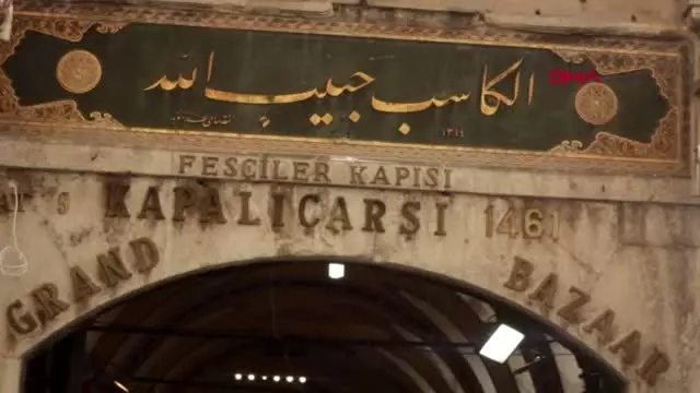 Kapalıçarşı'da tarihi kitabeye matkaplı darbeye inceleme Kapalıçarşı'da tarihi kitabeye matkaplı darbeye inceleme
