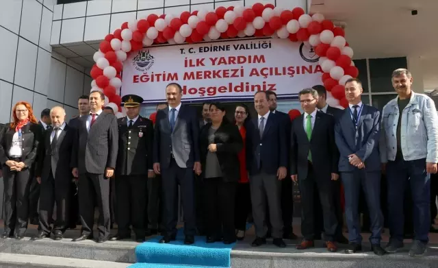 'Kazalarda ölümlerin yüzde 50'si ilk 30 dakikada gerçekleşiyor' 'Kazalarda ölümlerin yüzde 50'si ilk 30 dakikada gerçekleşiyor'