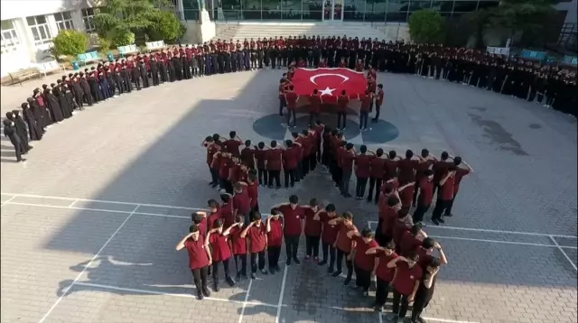 Lise öğrencilerinden Barış Pınarı Harekatı'na destek Lise öğrencilerinden Barış Pınarı Harekatı'na destek