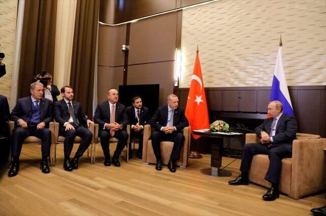 Rusya Devlet Başkanı Putin, Cumhurbaşkanı Erdoğan'ı kapıda karşıladı