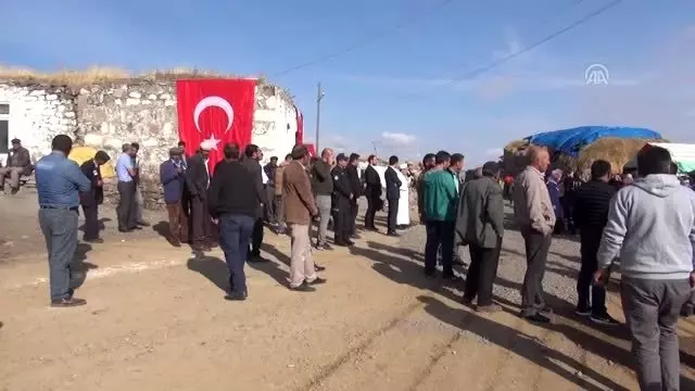 Şehit Caner Selimoğlu, son yolculuğuna uğurlandı Şehit Caner Selimoğlu, son yolculuğuna uğurlandı