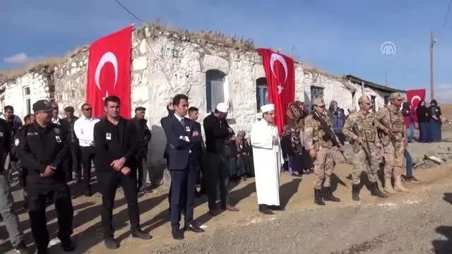 Şehit Caner Selimoğlu, son yolculuğuna uğurlandı Şehit Caner Selimoğlu, son yolculuğuna uğurlandı