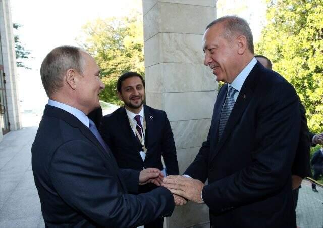 Son Dakika: Cumhurbaşkanı Erdoğan ve Putin arasındaki görüşme başladı