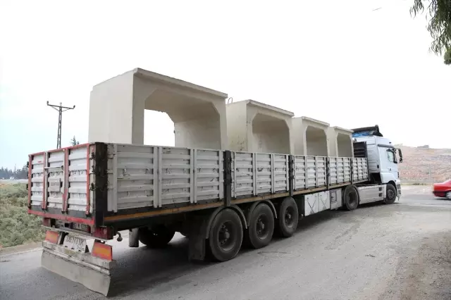 Suriye sınırına beton mevzi takviyesi Suriye sınırına beton mevzi takviyesi