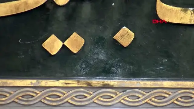 Tarihi kapalıçarşı'nın her köşesinde tahribat izleri