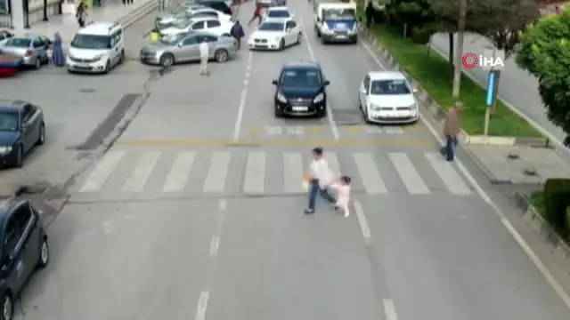 Yayalara yol vermeyen araçlara drone'lu denetim Yayalara yol vermeyen araçlara drone'lu denetim
