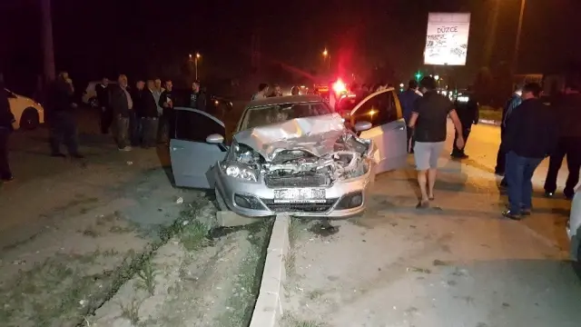 Olay yerindeki manzara, ekipleri şaşkına uğrattı: Zincirleme kazada 1 kişi öldü 4 kişi yaralandı Olay yerindeki manzara, ekipleri şaşkına uğrattı: Zincirleme kazada 1 kişi öldü 4 kişi yaralandı