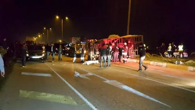Olay yerindeki manzara, ekipleri şaşkına uğrattı: Zincirleme kazada 1 kişi öldü 4 kişi yaralandı Olay yerindeki manzara, ekipleri şaşkına uğrattı: Zincirleme kazada 1 kişi öldü 4 kişi yaralandı