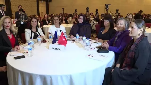 Zümrüt Selçuk: 'Ülkemizdeki işveren ve kendi hesabına çalışanlar içindeki kadın oranı yüzde 16' Zümrüt Selçuk: 'Ülkemizdeki işveren ve kendi hesabına çalışanlar içindeki kadın oranı yüzde 16'