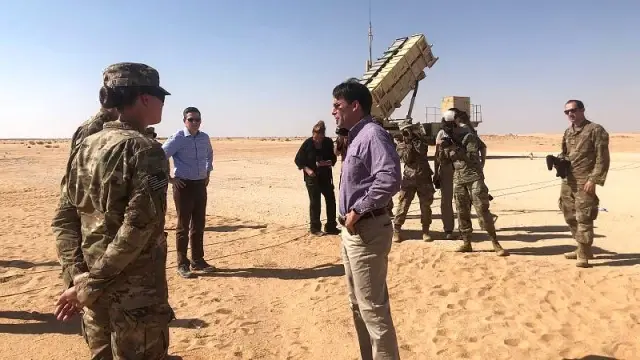 ABD Savunma Bakanı Mark Esper'den Bağdat'a sürpriz ziyaret ABD Savunma Bakanı Mark Esper'den Bağdat'a sürpriz ziyaret