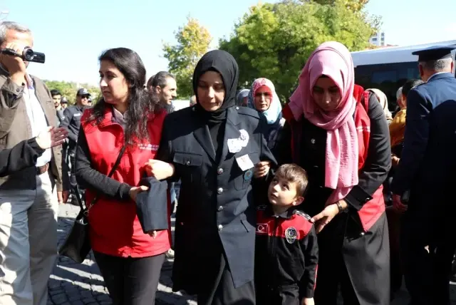 Ağrı şehidi son yolculuğuna uğurlanıyor Ağrı şehidi son yolculuğuna uğurlanıyor