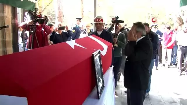 Ağrı şehidine gözü yaşlı veda Ağrı şehidine gözü yaşlı veda