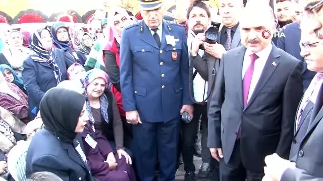 Ağrı şehidine gözü yaşlı veda Ağrı şehidine gözü yaşlı veda