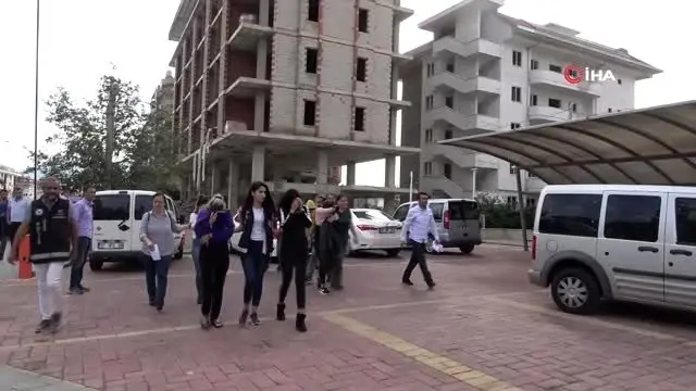 Alanya'da fuhuş operasyonu: 4'ü kadın 6 gözaltı Alanya'da fuhuş operasyonu: 4'ü kadın 6 gözaltı