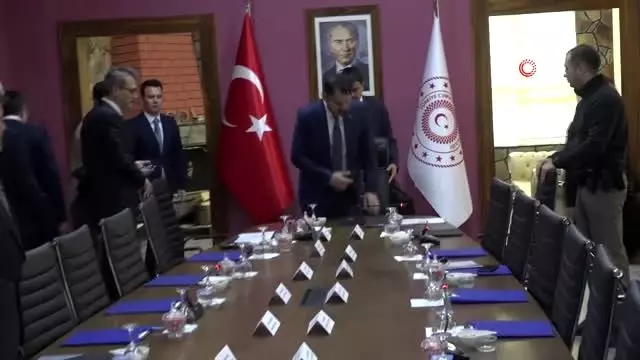 Bakan Kurum: '1 milyon Suriyeli kardeşimizi güvenli bölgede iskan edeceğimiz projeyi... Bakan Kurum: '1 milyon Suriyeli kardeşimizi güvenli bölgede iskan edeceğimiz projeyi...