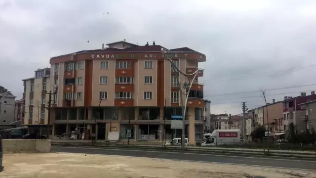 Çocukların 'hobisi' yürekleri ağza getirdi Çocukların 'hobisi' yürekleri ağza getirdi