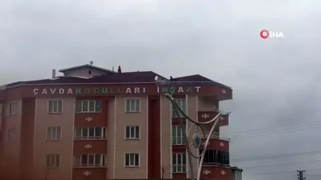 Çocukların 'hobisi' yürekleri ağza getirdi Çocukların 'hobisi' yürekleri ağza getirdi