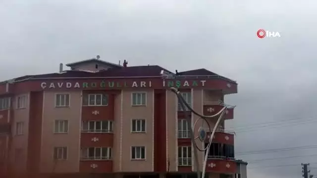 Çocukların 'hobisi' yürekleri ağza getirdi Çocukların 'hobisi' yürekleri ağza getirdi