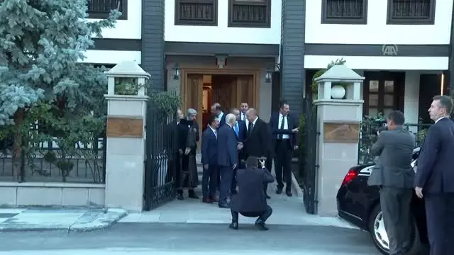 Cumhurbaşkanı Erdoğan'dan Bahçeli'ye geçmiş olsun ziyareti Cumhurbaşkanı Erdoğan'dan Bahçeli'ye geçmiş olsun ziyareti