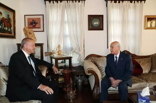 Cumhurbaşkanı Erdoğan, MHP Lideri Bahçeli'yi ziyaret etti Cumhurbaşkanı Erdoğan, MHP Lideri Bahçeli'yi ziyaret etti