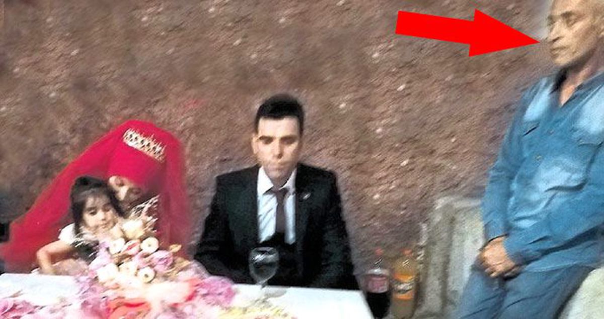 Damadının boğazını kesmek için fırsat kollayan kayınpeder, kameralara yakalanmış