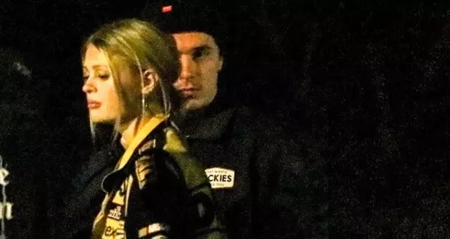 David Beckham'ın oğlu Brooklyn Beckham yeni sevgilisiyle görüntülendi David Beckham'ın oğlu Brooklyn Beckham yeni sevgilisiyle görüntülendi
