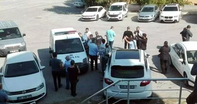 Denizlispor'un eski başkanı kulüp tesisini silahla bastı