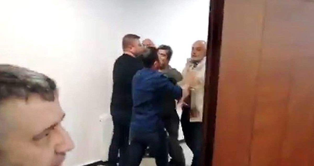 Denizlispor'un eski Başkanı Süleyman Urkay kulüp tesisini silahla bastı