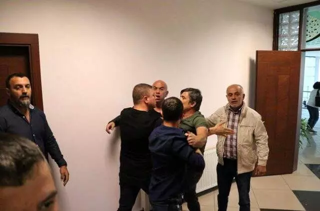 Denizlispor'un eski başkanı Süleyman Urkay kulüp tesisini silahla bastı