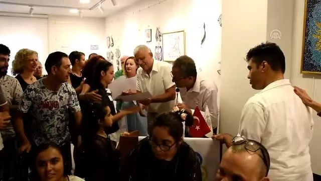 Engelli öğrenciler mozaik sergisi açtı Engelli öğrenciler mozaik sergisi açtı