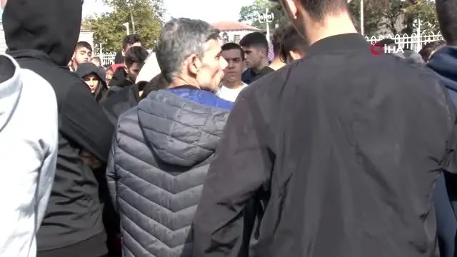 Fatih'te yabancı uyruklu grubun bıçaklı saldırısında öldürülen İsmail Mert Bayer, son yolculuğuna... Fatih'te yabancı uyruklu grubun bıçaklı saldırısında öldürülen İsmail Mert Bayer, son yolculuğuna...
