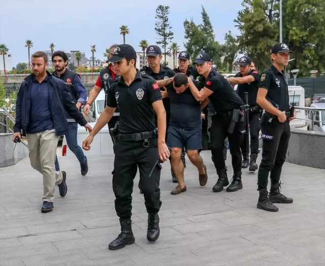 Hatay'da uyuşturucu satıcılarına yönelik operasyon Hatay'da uyuşturucu satıcılarına yönelik operasyon