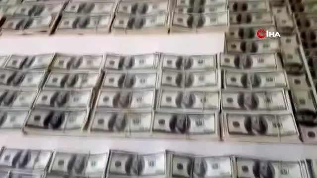 İstanbul'da sahte para operasyonu: 1 milyon 330 bin dolar ele geçirildi İstanbul'da sahte para operasyonu: 1 milyon 330 bin dolar ele geçirildi