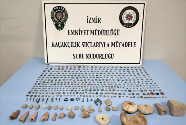 İzmir'de 496 adet tarihi eser ele geçirildi