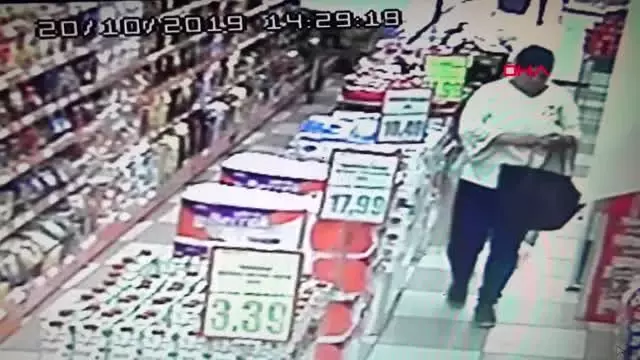 Marketçiyi canından bezdiren hırsızlar kamerada Marketçiyi canından bezdiren hırsızlar kamerada